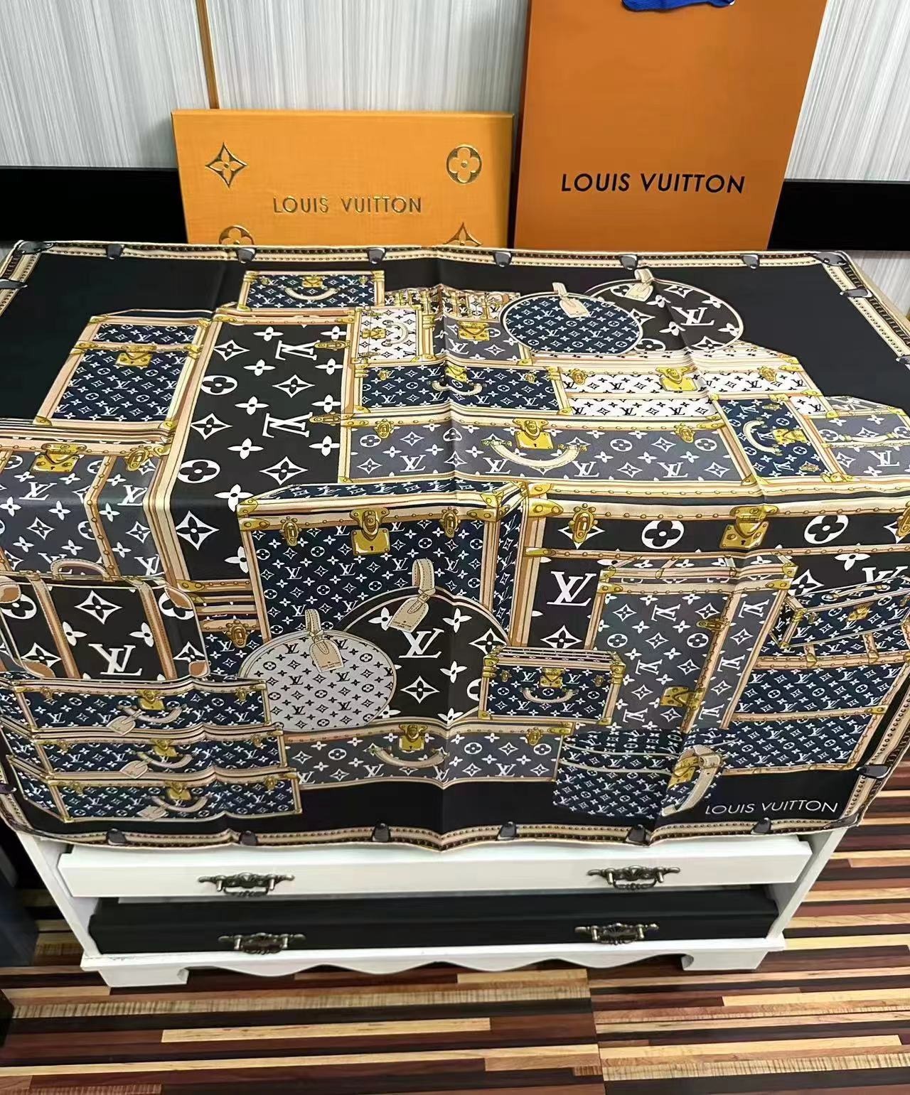 Louis Vuitton Scarf
